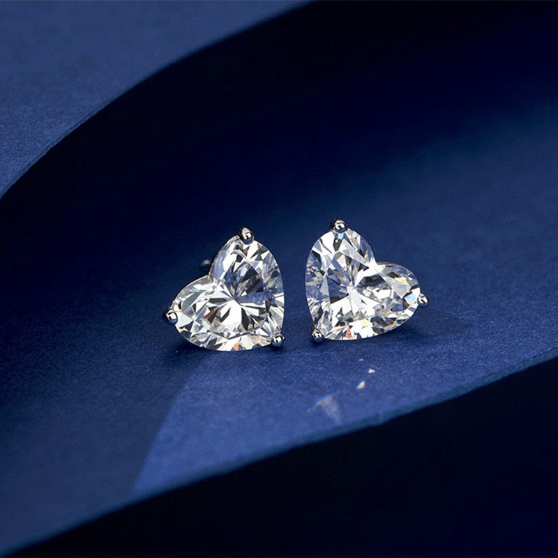 1.25 Ct Heart Shaped Simulated Diamond Women's Stud Earrings In Sterling Silver