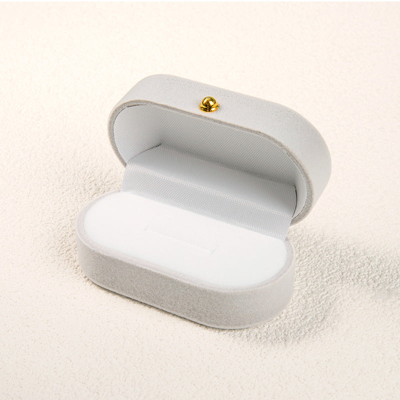 Ahabobo Rounded Gold Buckle Velvet Double Ring Box