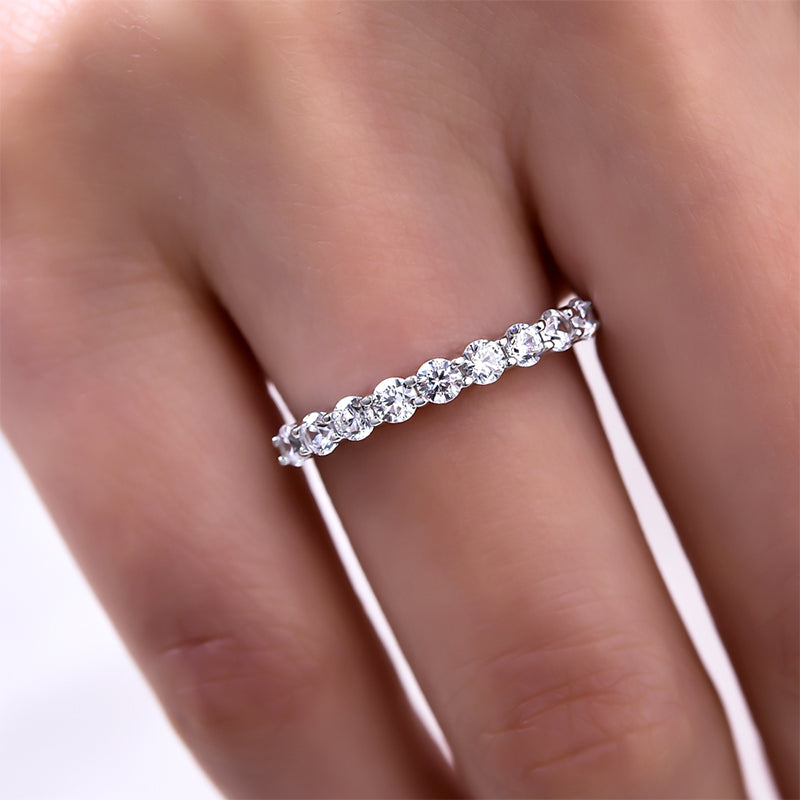 Gorgeous 4 Prong Round Cut Simulated Diamond Wedding Ring Set In Sterling Silver