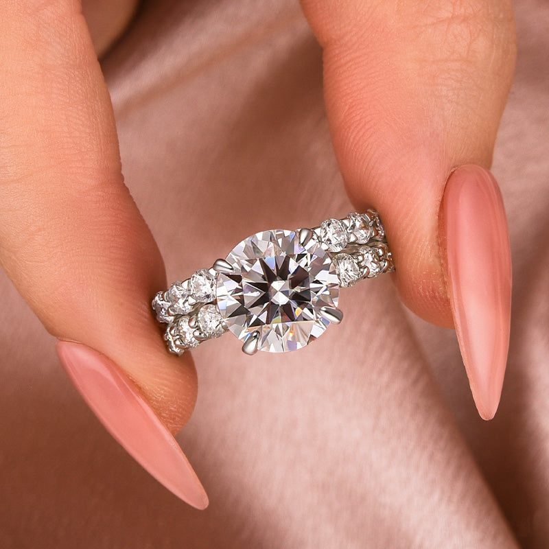 Moissanite 4.0Ct Round Cut Side Stone White Gold Travel Bridal Set