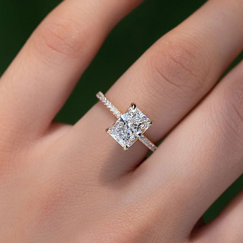 Elegant 2.0Ct Radiant Cut Simulated Diamond Promise Ring