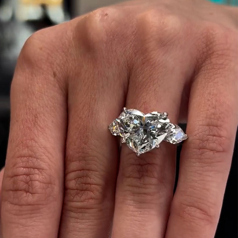 Ahabobo Royal Romantic White Stone Heart Cut Engagement Ring