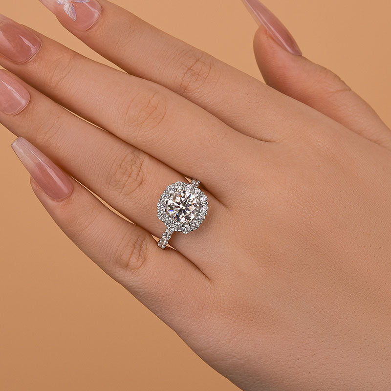 Ahabobo Classic Moissanite 2.0 Carat Halo Round Cut Promise Ring
