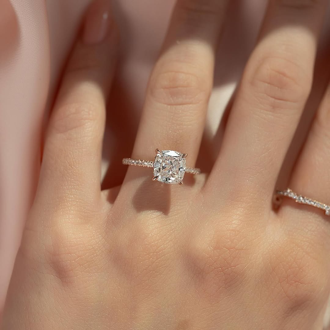 Ahabobo Classic 3.0Ct Cushion Cut Engagement Ring In Sterling Silver
