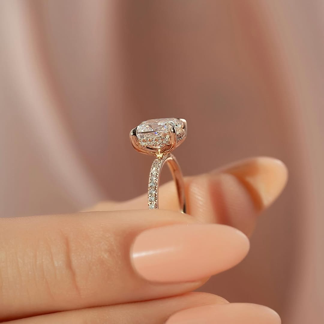 Ahabobo Classic 3.0Ct Cushion Cut Engagement Ring In Sterling Silver