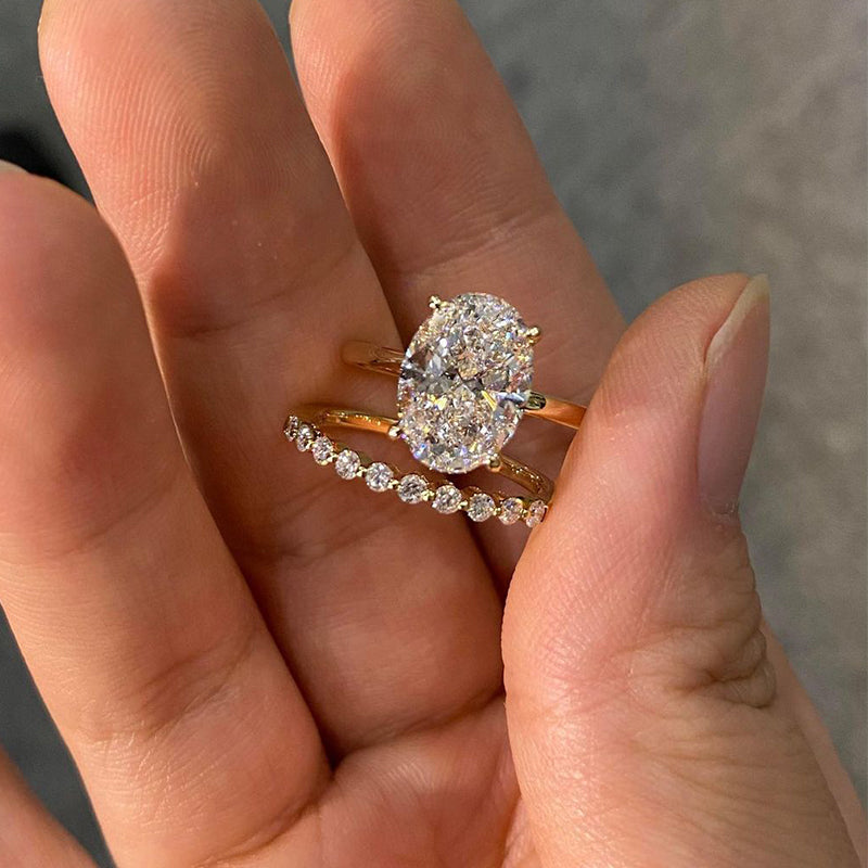 Solitaire 5.5Ct Oval Cut Yellow Gold Wedding Ring Set With Round Cut Wedding Band