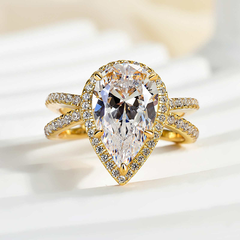 Ahabobo 4.0 Ct Split Shank Pear Cut Travel Ring