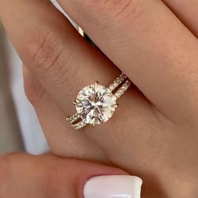 Maxine Dazzling Moissanite 4.0 Carat Round Cut Yellow Gold Wedding Ring Set