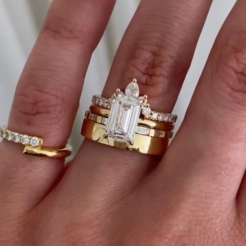 4PC Noble Emerald Cut Wedding Ring Set With Luxurious Wedding Bands