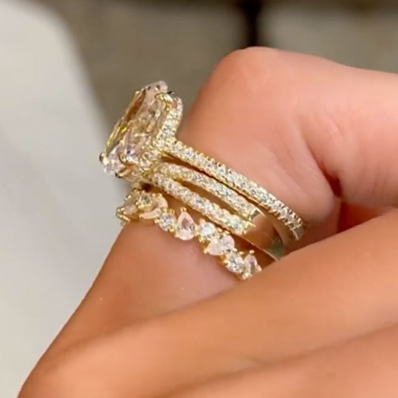 Ahabobo Classic Yellow Gold Oval Cut Wedding Ring Set With Classic Wedding Band