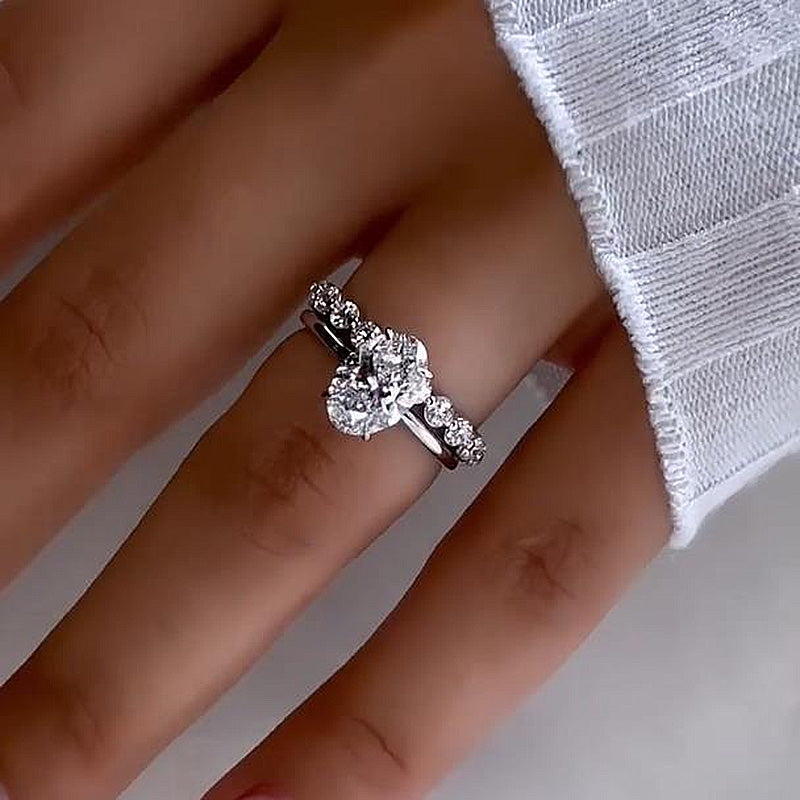 Elegant Oval Cut Wedding Ring Set For Women In Sterling Silver