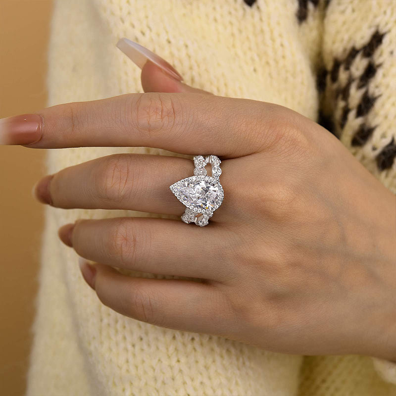 Ahabobo Noble Halo Pear Cut Wedding Set