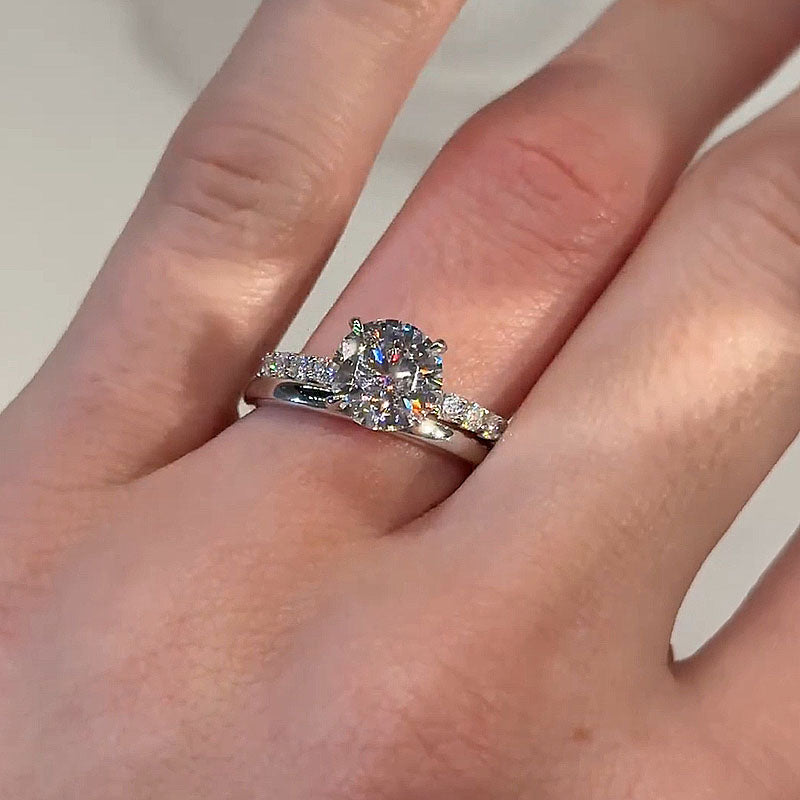 Ahabobo Classic Moissanite 2.0 Carat Round Cut Wedding Ring Set