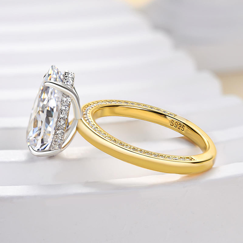Gorgeous Two-Tone 4.0Ct Pear Cut Engagement Ring