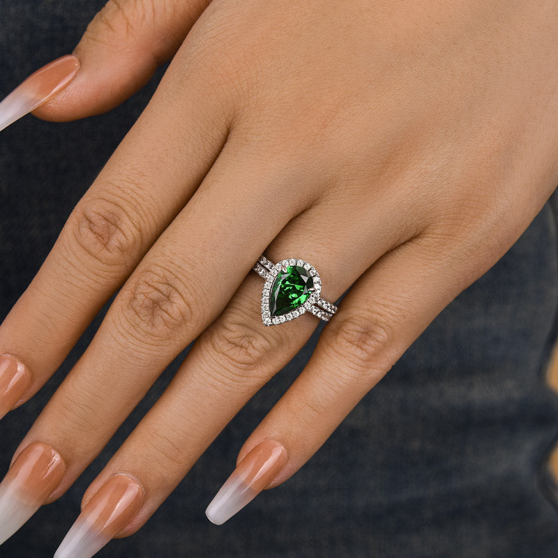 Simple 2.2 Carat Emerald Green Halo Pear Cut Wedding Set In Sterling Silver