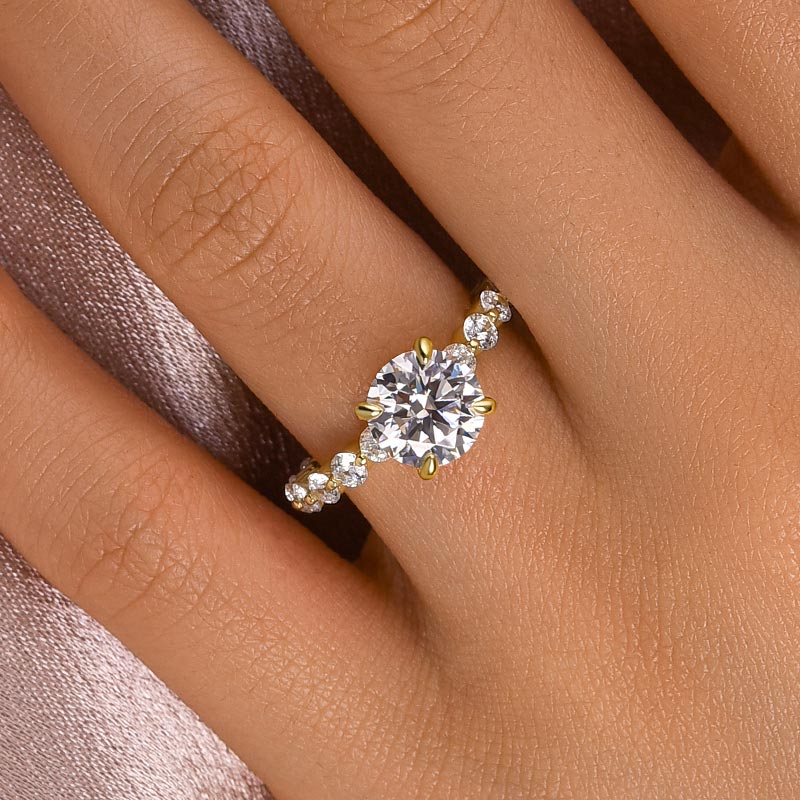 Ahabobo Moissanite 2.0 Carat Round Cut Engagement Ring In Sterling Silver