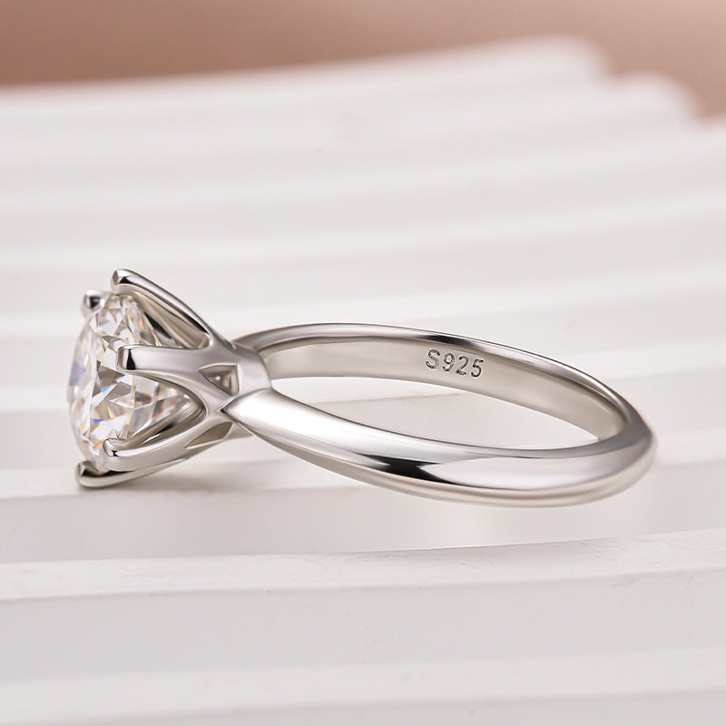 Moissanite Classic 2.0 Carat Round Cut Engagement Ring