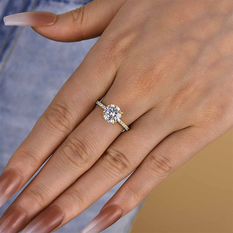 Classic Round Cut Engagement Ring for Her 4 prong In Sterling Silver