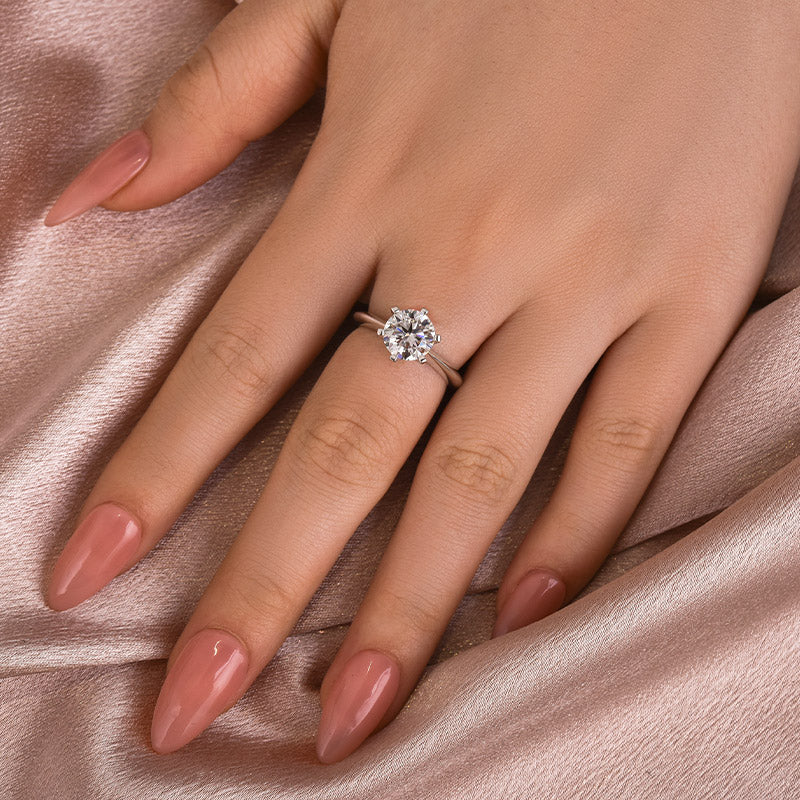 Moissanite Classic 2.0 Carat Round Cut Engagement Ring