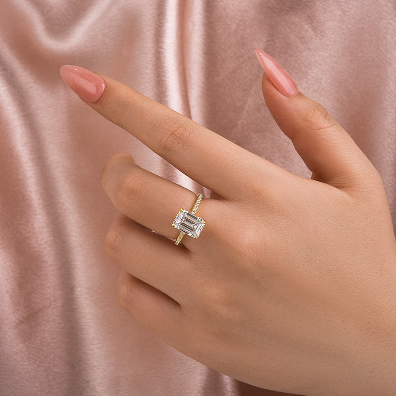 Ahabobo Moissanite 3.5 Carat Emerald Cut Engagement Ring