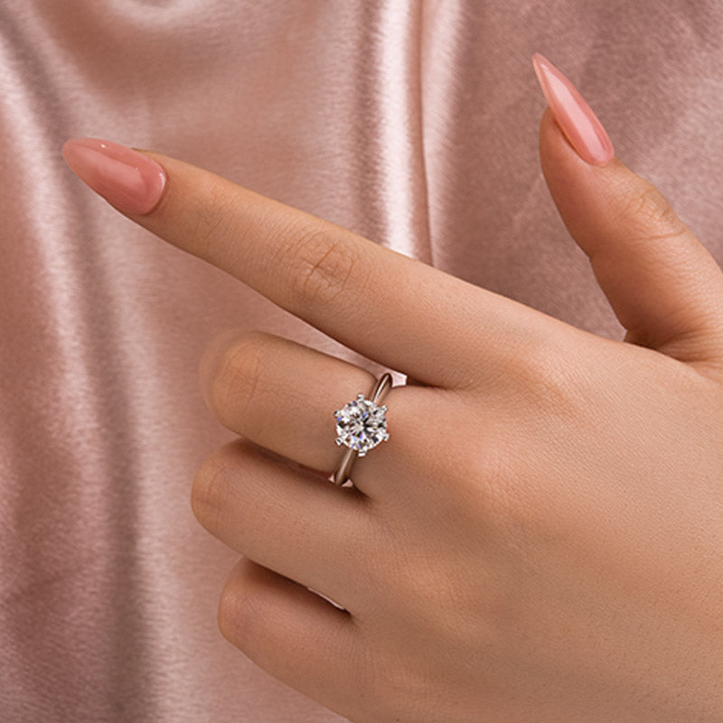 Moissanite Classic 2.0 Carat Round Cut Engagement Ring