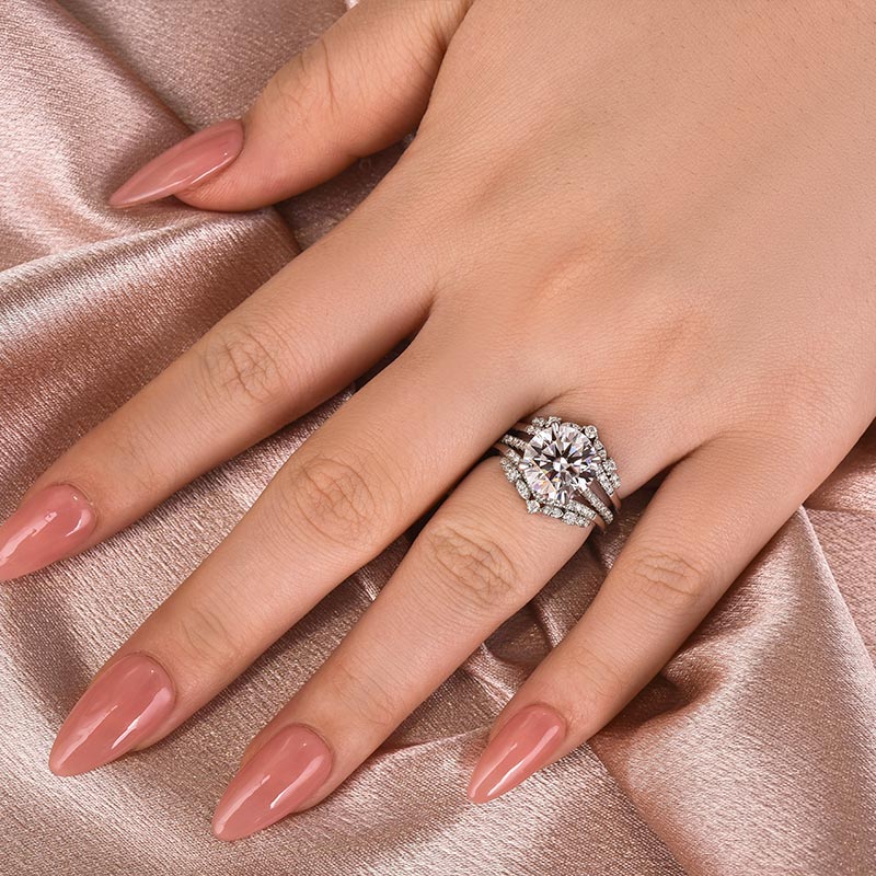 Moissanite 4.0 Ct Round Cut Insert Wedding Ring Set With Jacket Stack Wedding Band