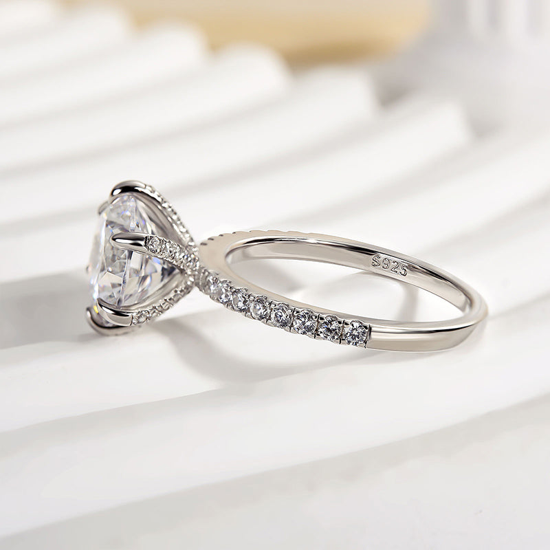 Classic 6 Prong Round Cut Simulated Diamonds Engagement Ring In Sterling Silver