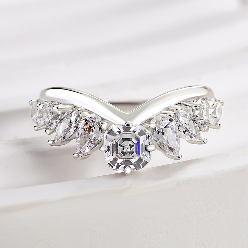 Fashion Design Asscher Cut Wedding Band