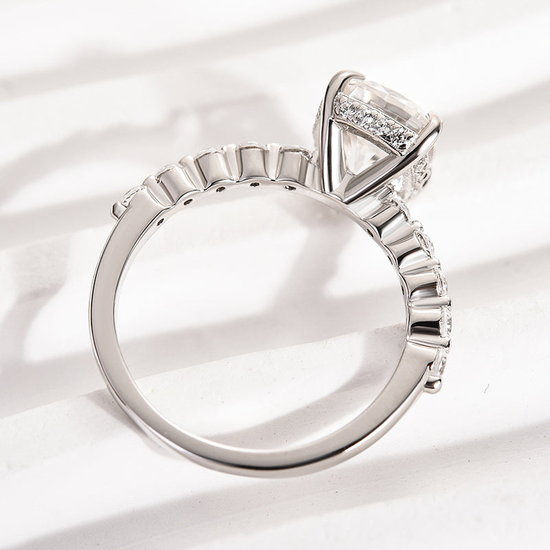 Ahabobo Moissanite 2.0 Carat Cushion Cut Engagement Ring