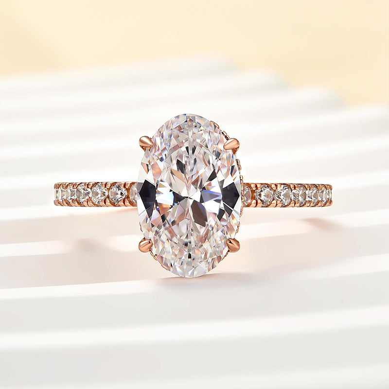 Ahabobo Attractive Oval Cut Engagement Ring