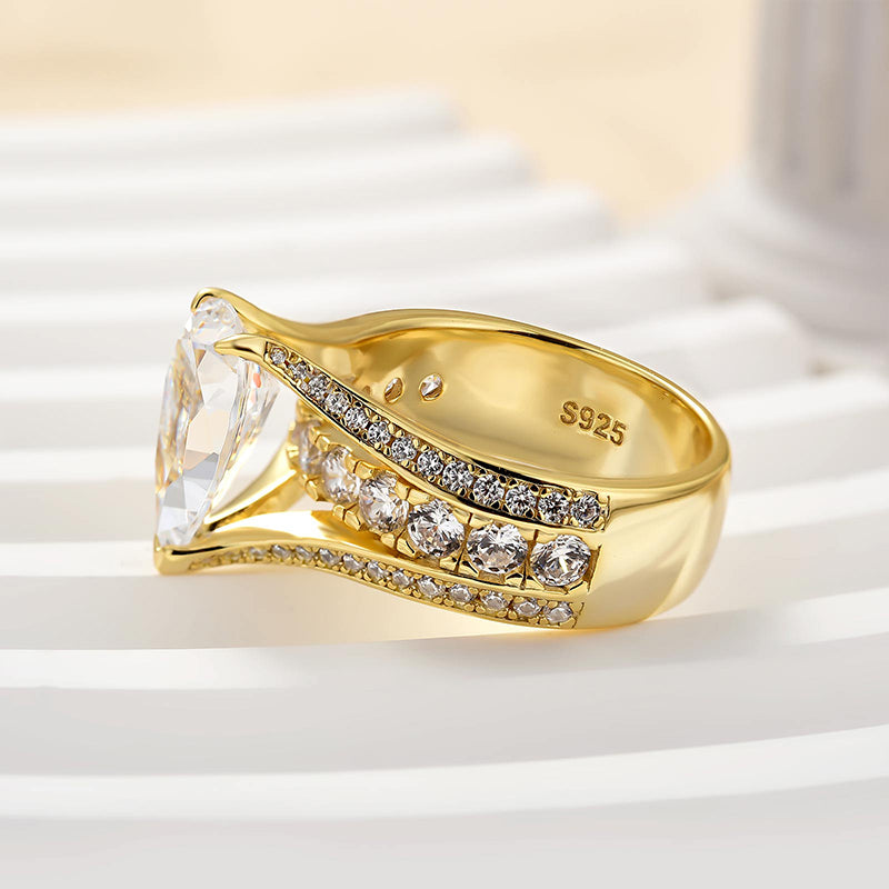 Unique 3 Prong 3.0Ct Pear Cut Engagement Ring