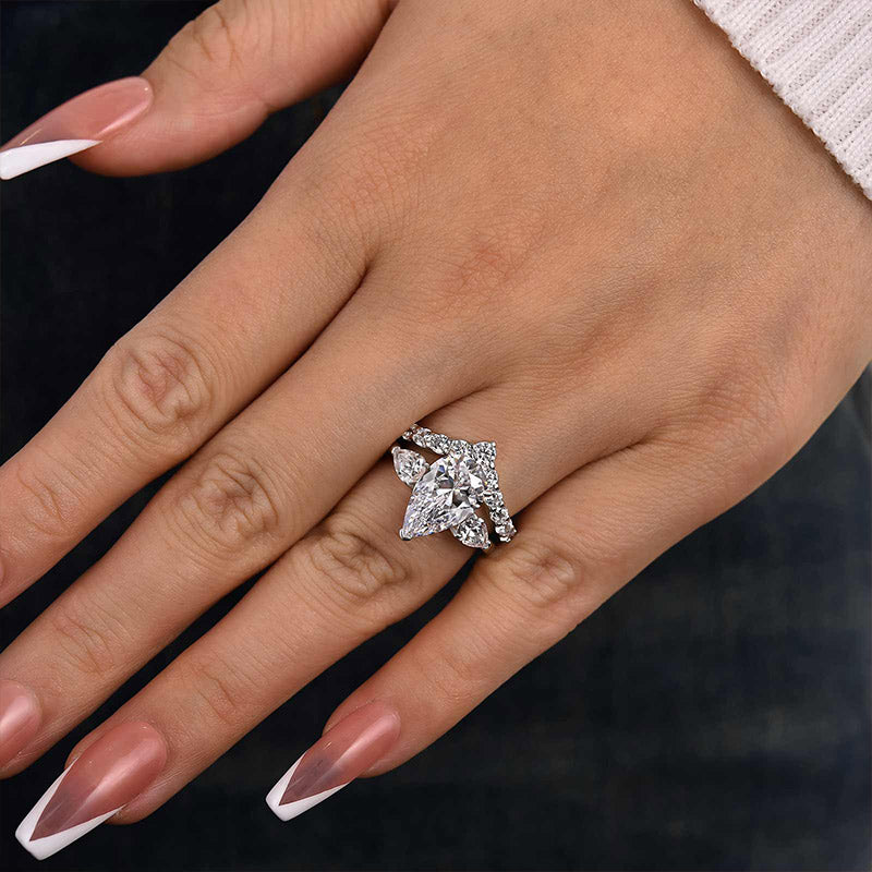 Gorgeous Pear Cut Three Stone Wedding Ring Set