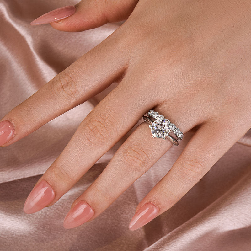 Moissanite 2.0 Carat Round Cut Wedding Ring Set For Women