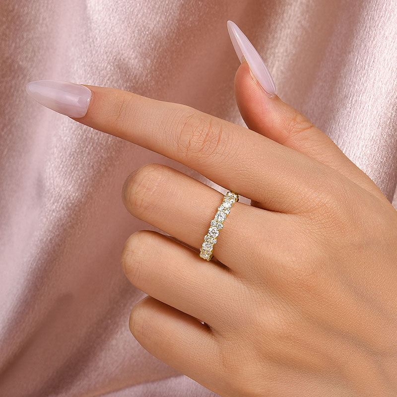 Ahabobo Moissanite 2.5 Ct Round Cut Full Wedding Band for Women