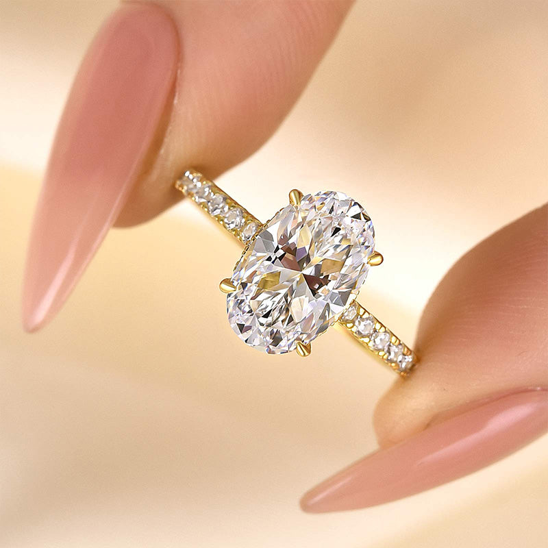 Ahabobo Attractive Oval Cut Engagement Ring