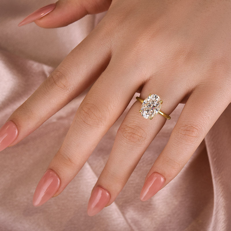 Ahabobo Classic Moissanite 4.0 Carat Oval Cut Engagement Ring