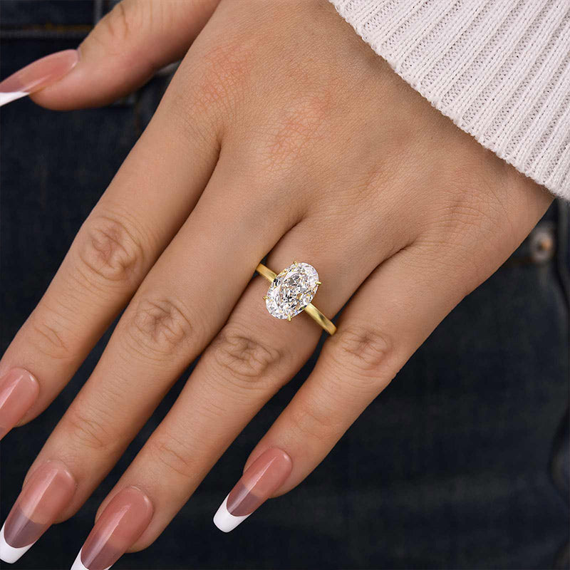 Luxury Yellow Gold Crushed Ice Oval Cut Engagement Ring