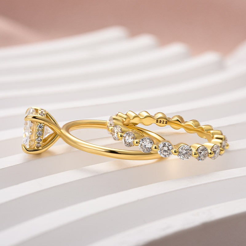 Moissanite 2.0 Ct Solitaire Round Cut Yellow Gold Wedding Ring Set