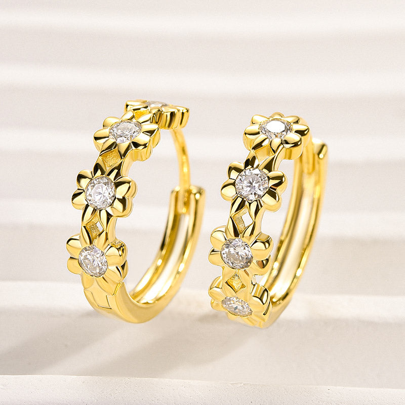 0.15Ct Moissanite Daisy Flower Earrings