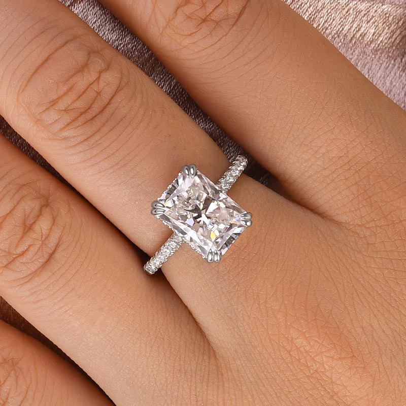 Elegant Radiant Cut Engagement Ring In Sterling Silver
