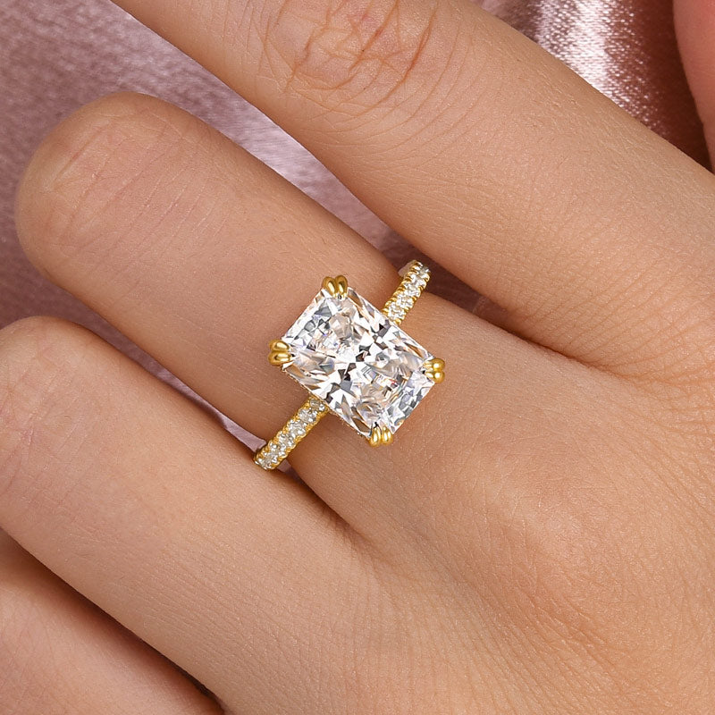 Elegant Radiant Cut Engagement Ring In Sterling Silver