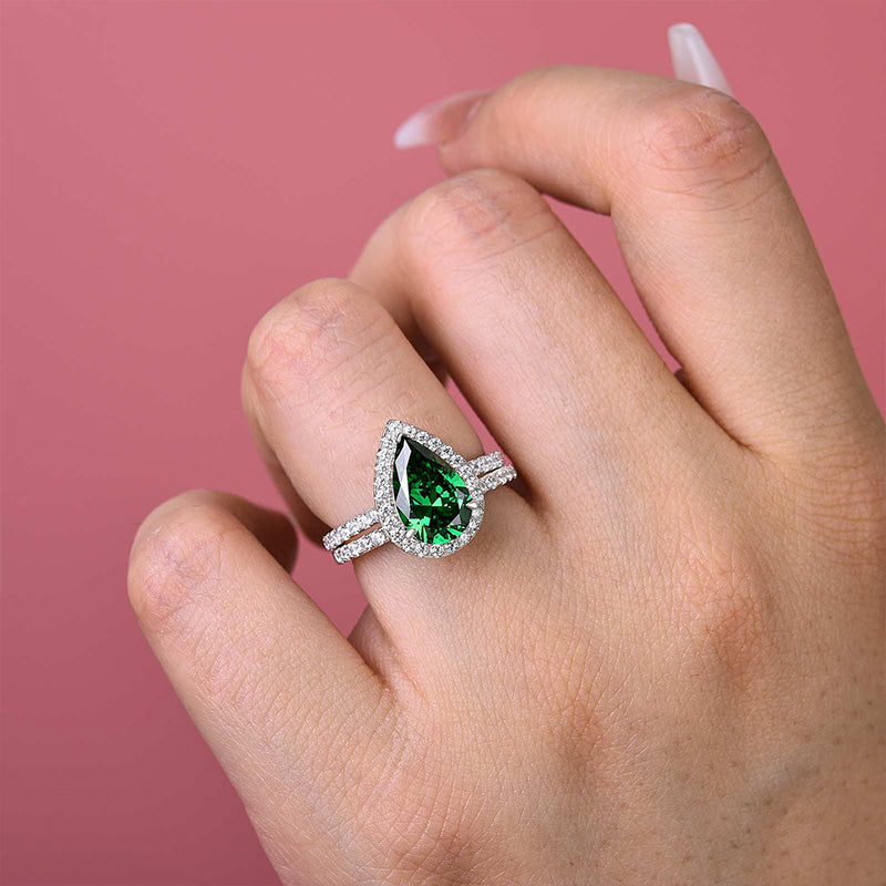 Simple 2.2 Carat Emerald Green Halo Pear Cut Wedding Set In Sterling Silver