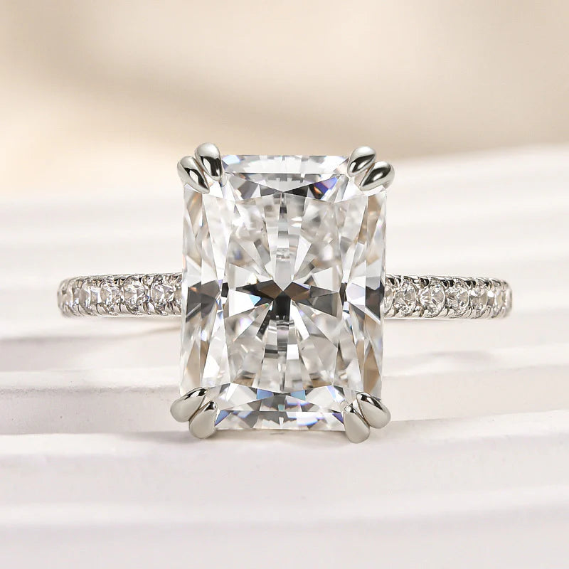 Elegant Radiant Cut Engagement Ring In Sterling Silver