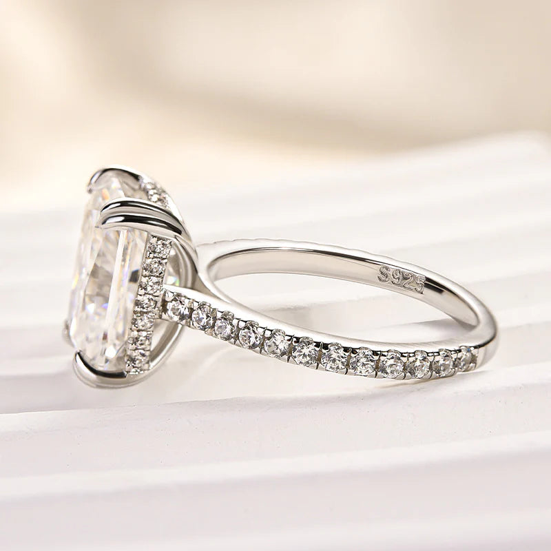 Elegant Radiant Cut Engagement Ring In Sterling Silver