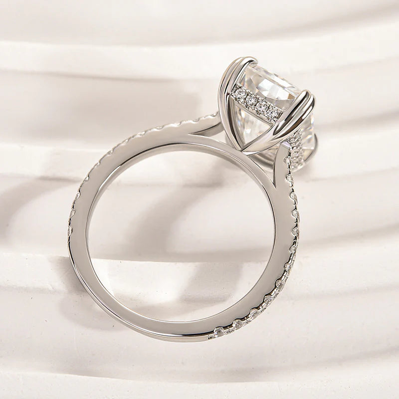 Elegant Radiant Cut Engagement Ring In Sterling Silver