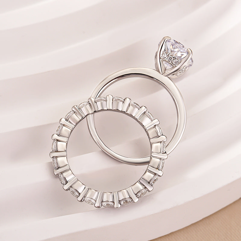 Elegant Oval Cut Wedding Ring Set For Women In Sterling Silver