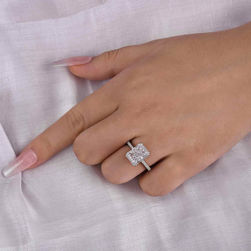 Elegant Radiant Cut Engagement Ring In Sterling Silver