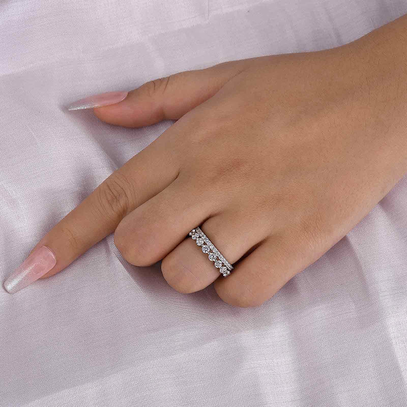 Exquisite Women's Stackable Wedding Band Set In Sterling Silver