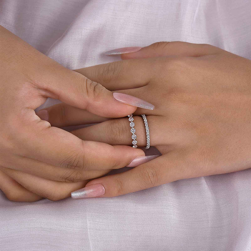 Exquisite Women's Stackable Wedding Band Set In Sterling Silver