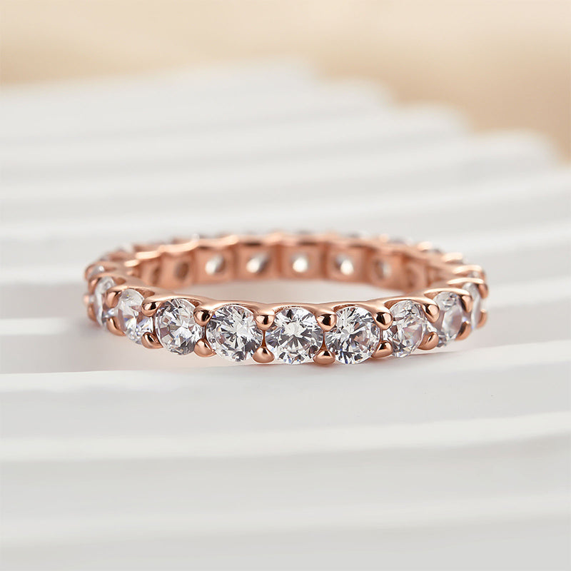 Classic Round Cut Women's Wedding Band In Sterling Silver